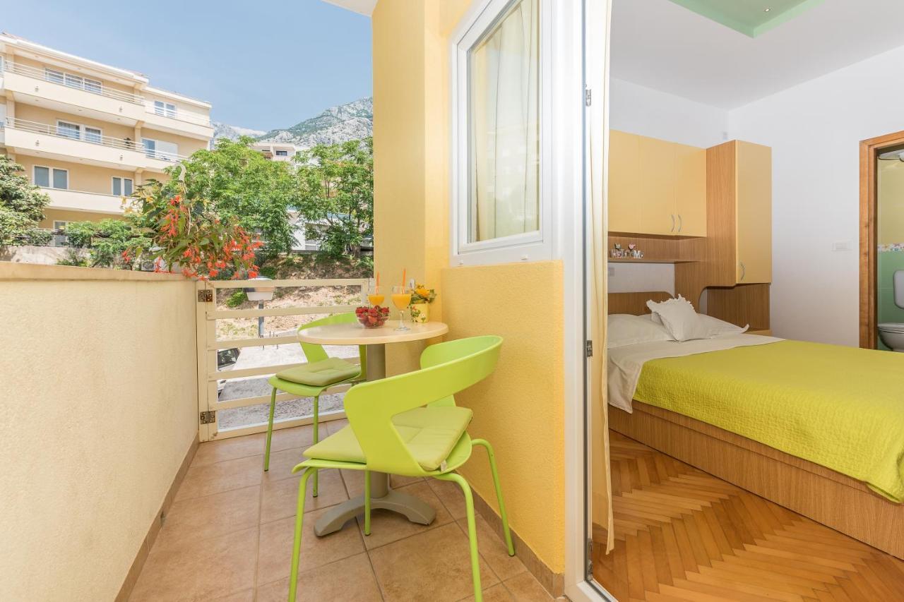 Apartments Villa Vujcic Makarska Exterior foto
